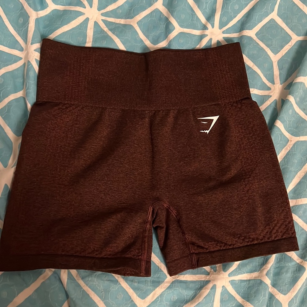 2.0 seamless gymshark shorts maroon size medium